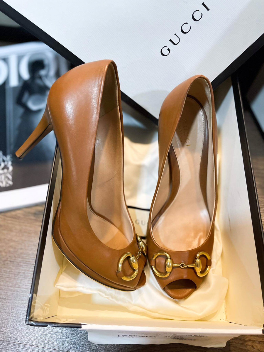 Giày gucci nâu hở mũi tag vàng cao 9p sz 36,5