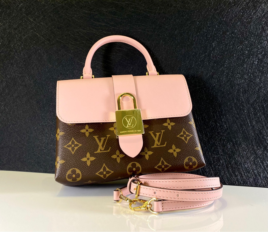 Túi xách Louis Vuitton Locky BB siêu cấp da bò màu hồng size 20 cm  M44080