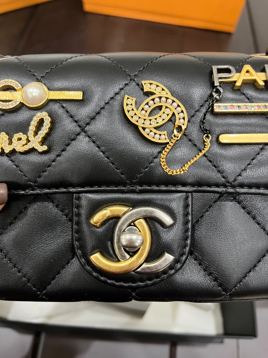 CHANEL CHARM LIMITED SZ 19cm