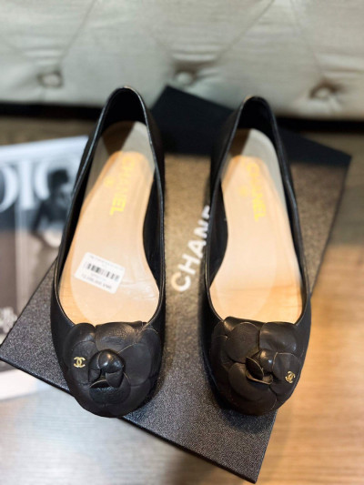 Giày chanel hoa trà đen sz 36,5