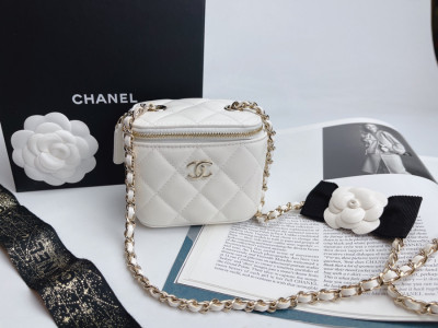 Chanel vanity hoa trà trắng