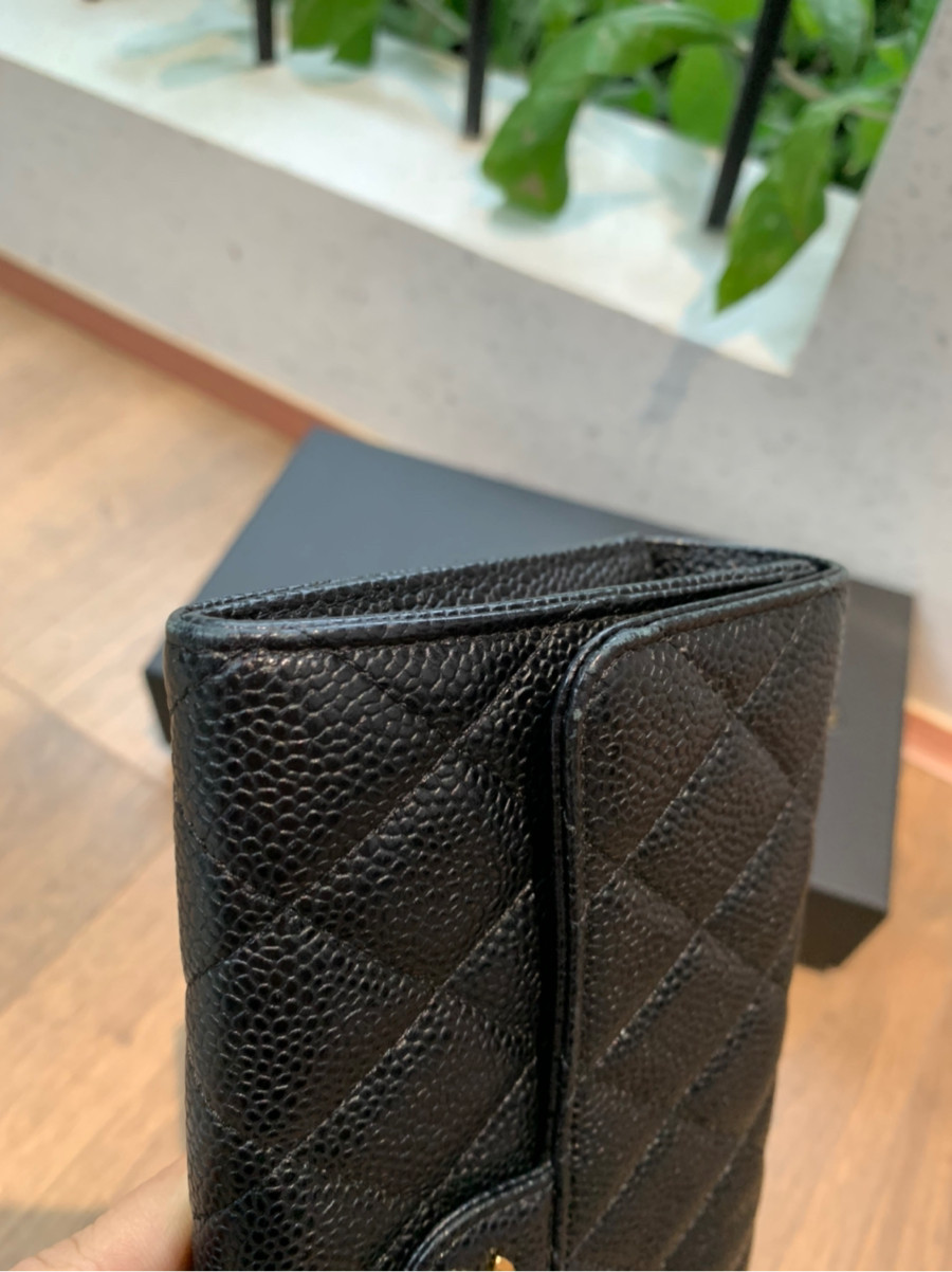 Ch..an..el Matelasse Caviarskin Wallet Black Gold Metal fittings 22xxx   . kèm box như hình nhé