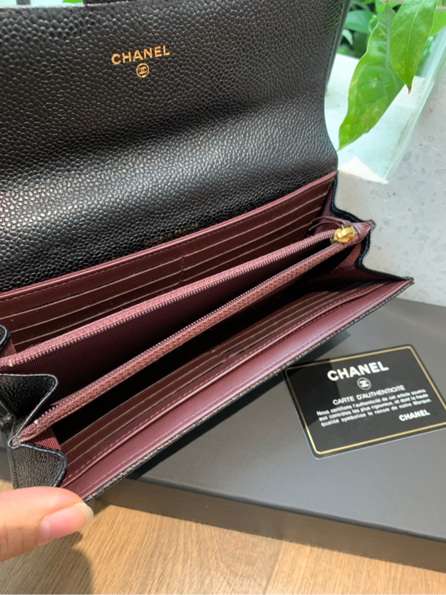 Ch..an..el Matelasse Caviarskin Wallet Black Gold Metal fittings 22xxx   . kèm box như hình nhé