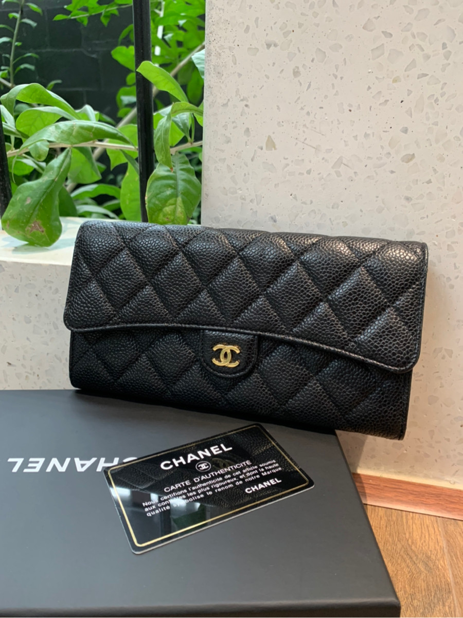 Ch..an..el Matelasse Caviarskin Wallet Black Gold Metal fittings 22xxx   . kèm box như hình nhé