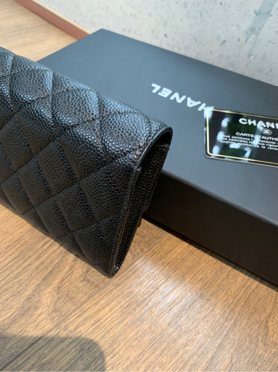 Ch..an..el Matelasse Caviarskin Wallet Black Gold Metal fittings 22xxx   . kèm box như hình nhé