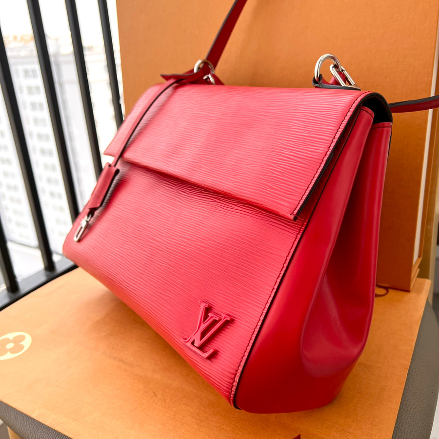 Túi Cluny BB epi đỏ tươi • like new 98%
