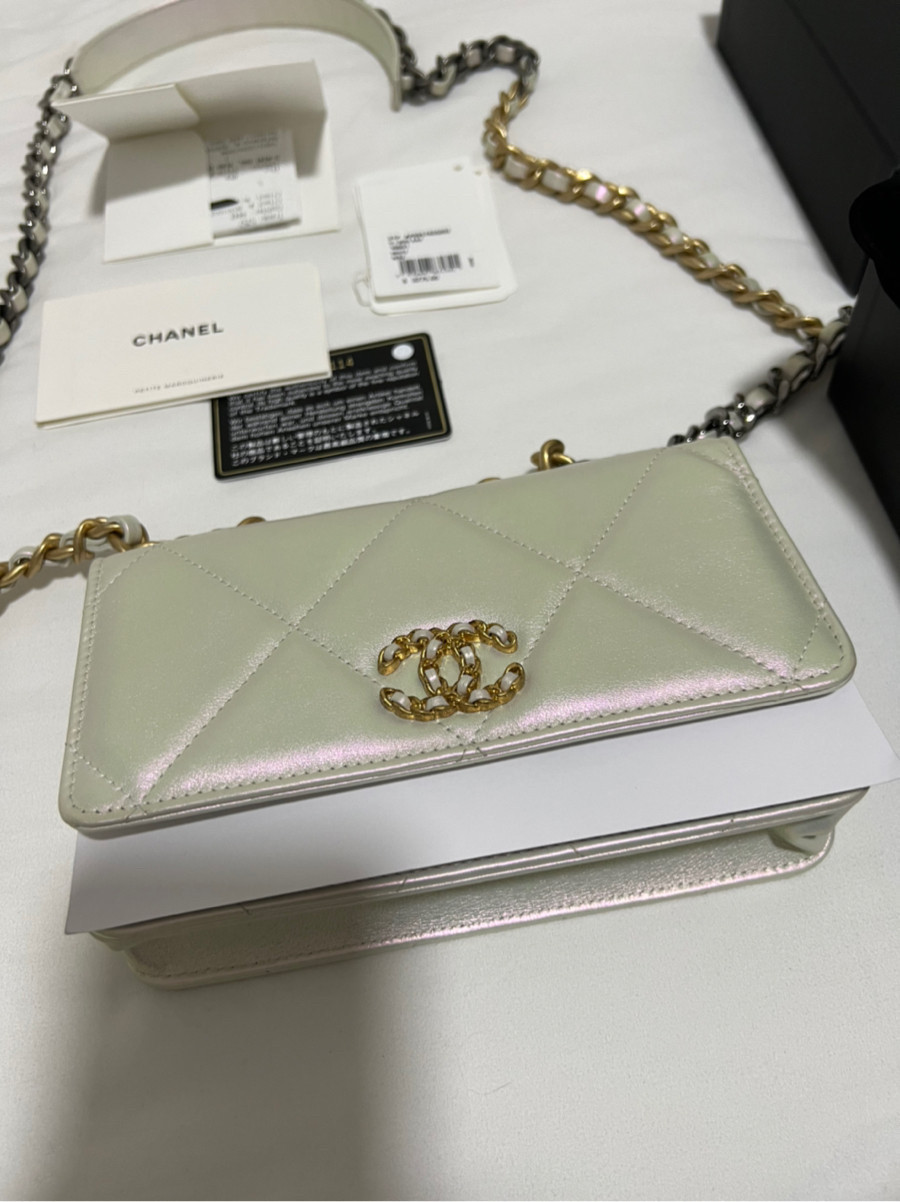 Authentic Chanel White Caviar Wallet On Chain WOC Handbag  Classic Coco  Authentic Vintage Luxury