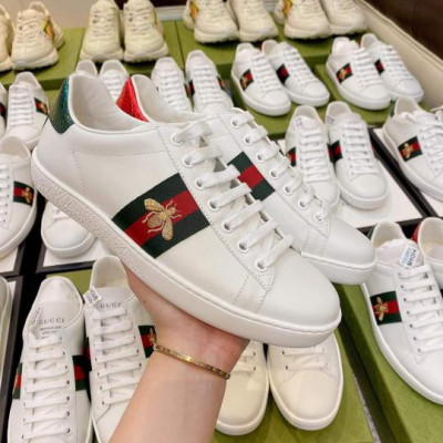 Gucci Ace sneaker with Bee