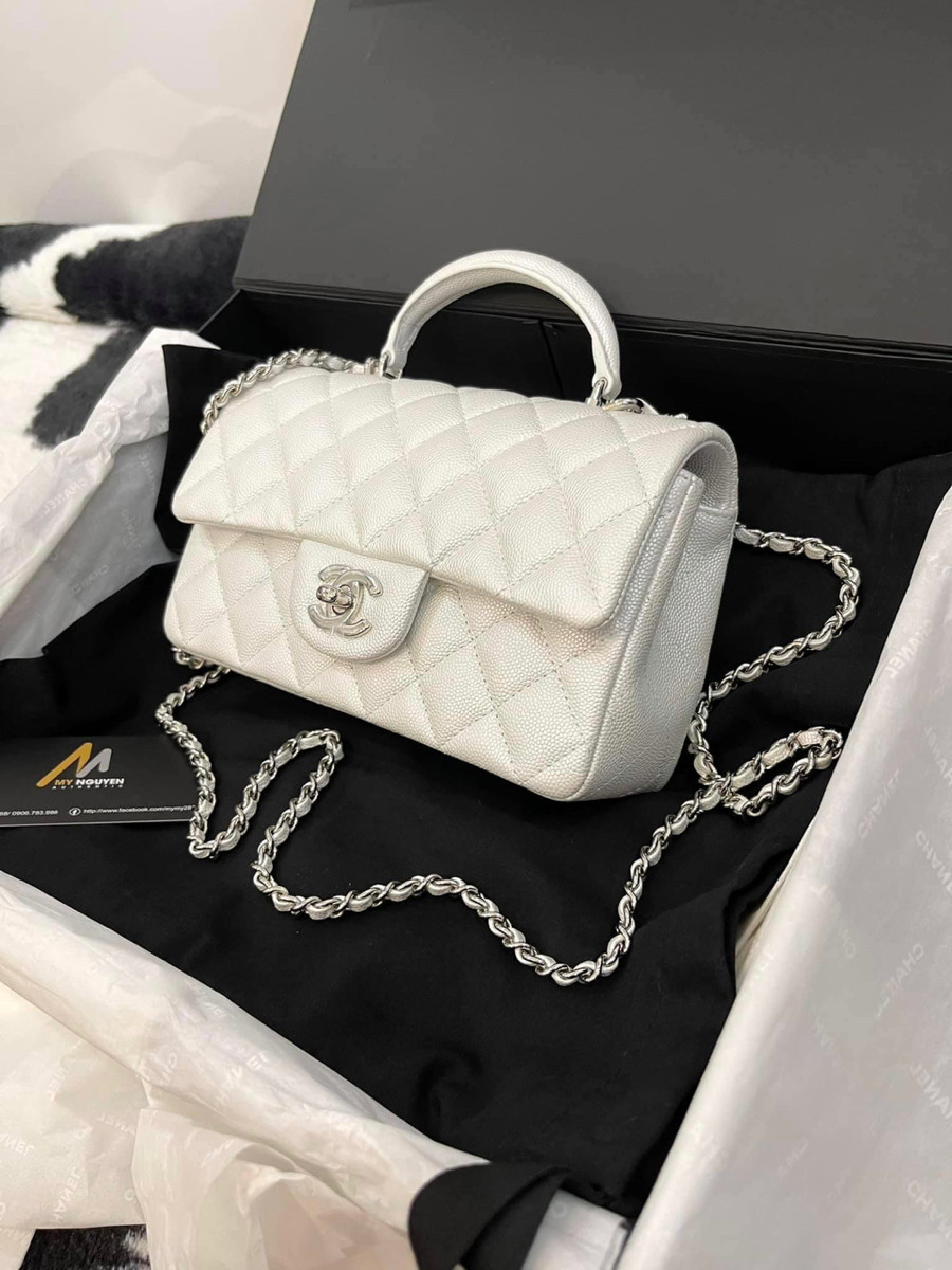 CHANEL Mini 8 trắng pearly ( ánh trai )