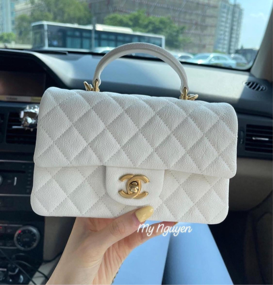 CHANEL Mini 8 handle caviar trắng