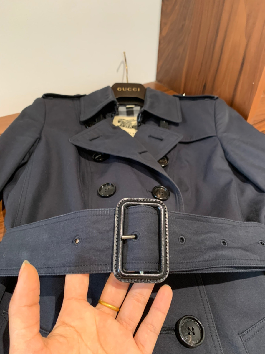 B U R B E R R Y L O N D O N Trench Coat Long Length Belt Lining Check Cotton size  36it  Navy Blue  . cổ có sờn nhẹ như hình e chụp ạ