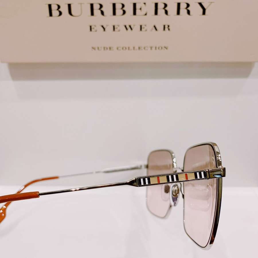 Kính Burberry New