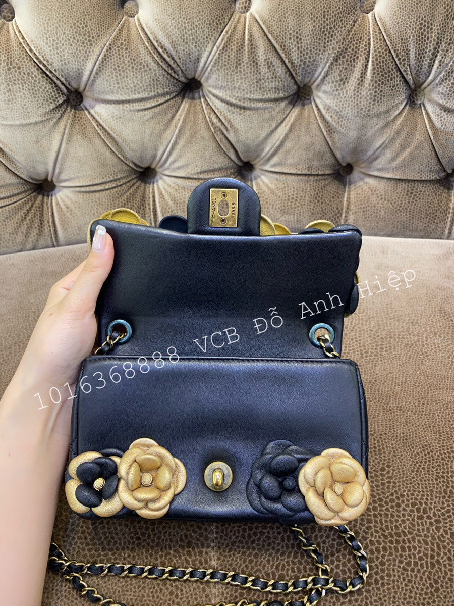 Túi Chanel Small Flowers Gold Black Metallic Bag