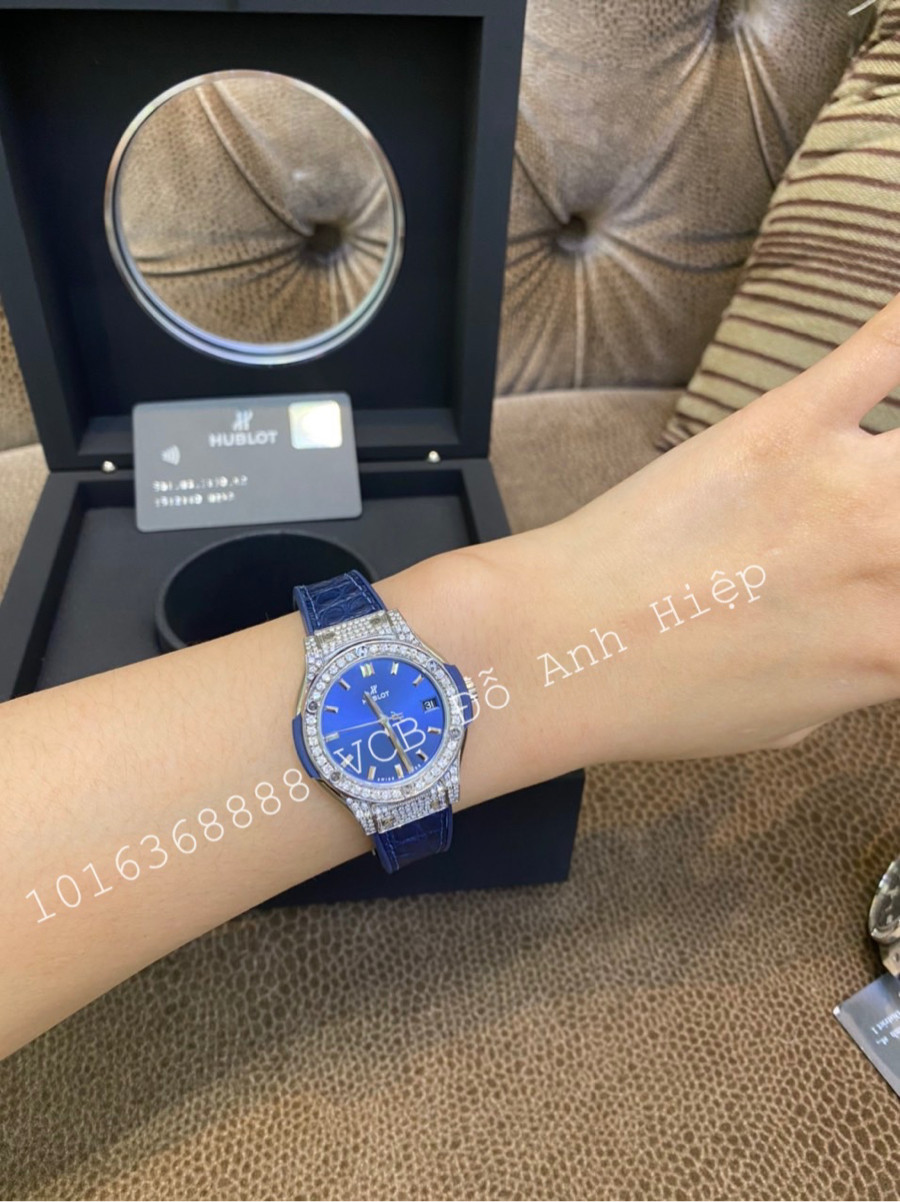 Hublot Classic Fusion Blue Titanium Diamonds 33mm