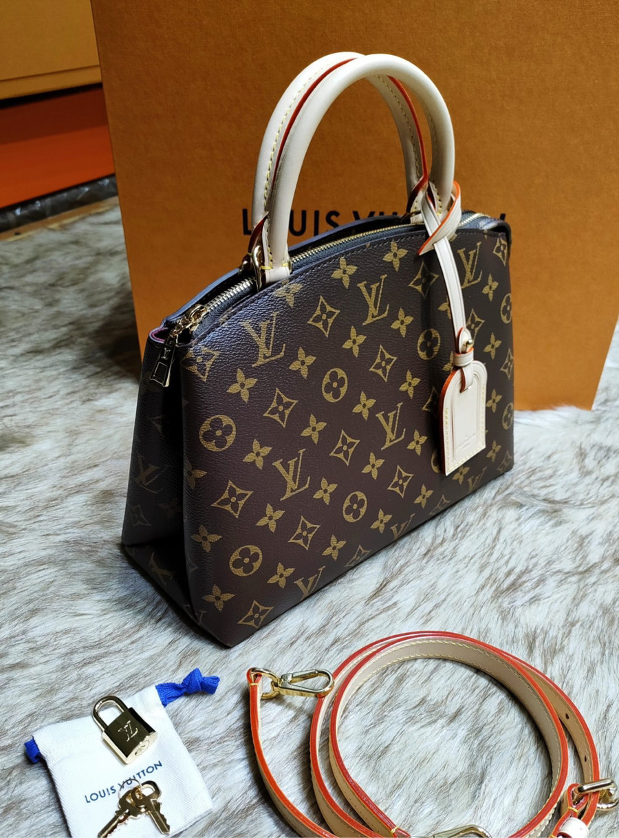 Túi Louis Vuitton