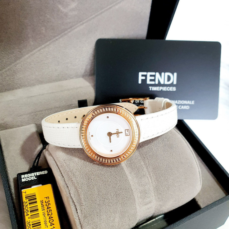 Đồng hồ Fendi
