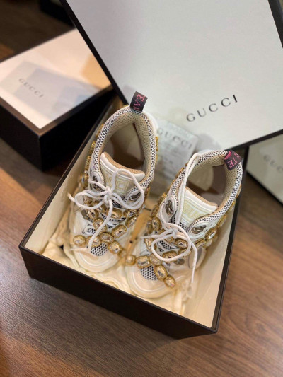 Giày gucci snk trắng xích đá vàng sz 36 kèm box dust