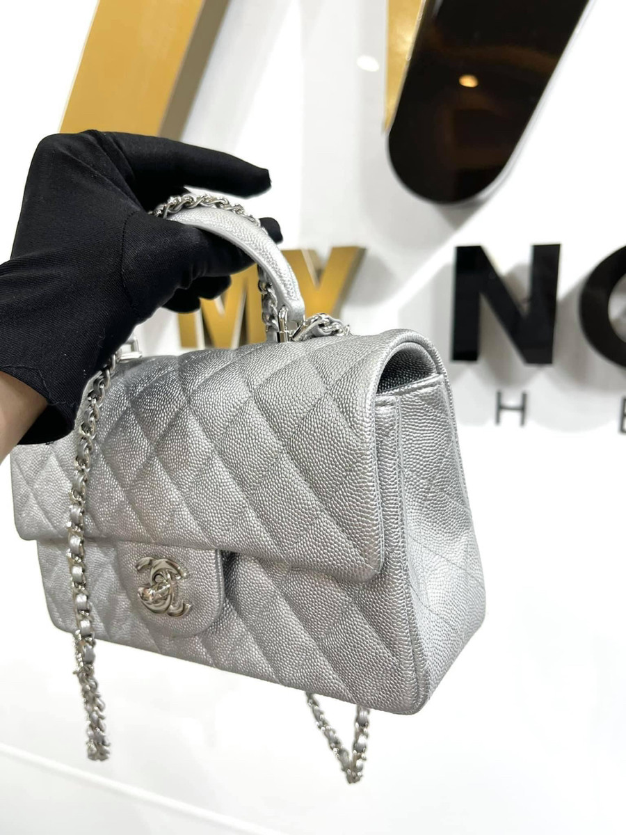 CHANEL mini 8in handle silver