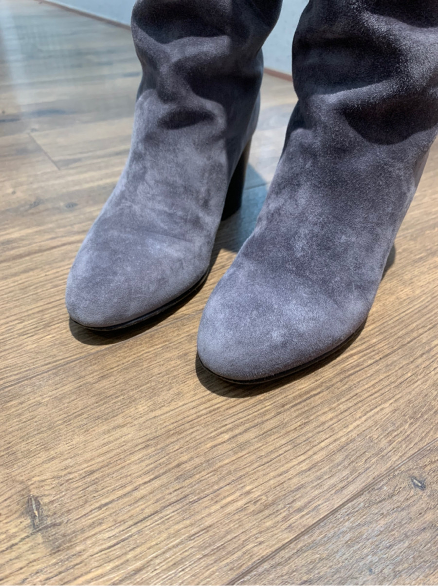 C,han,el Coco Mark Suede Long boots size.  37 Ladies' Grey. tình trạng 95% new. cao 7cm -