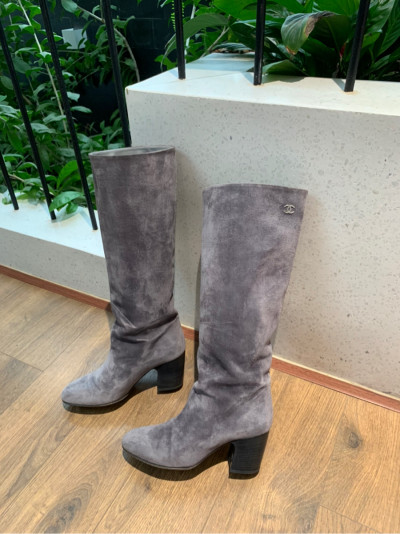C,han,el Coco Mark Suede Long boots size.  37 Ladies' Grey. tình trạng 95% new. cao 7cm -