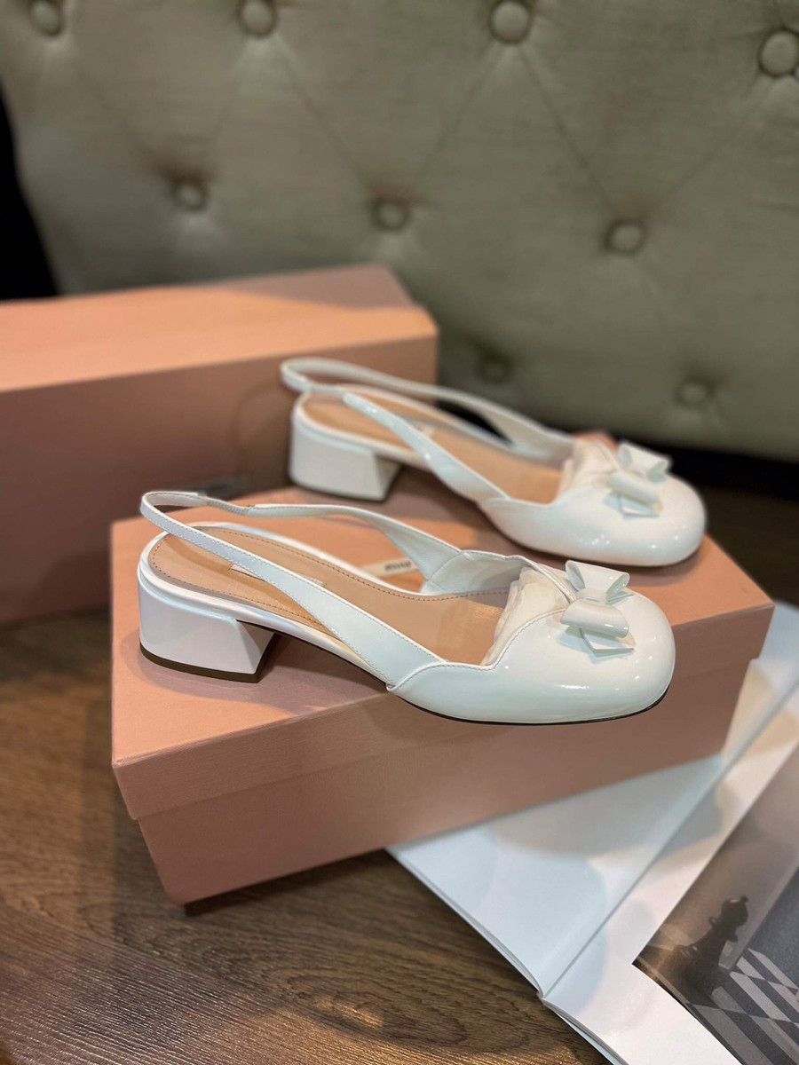 Sandal miu miu trắng nơ  sz 36 cao 5p new