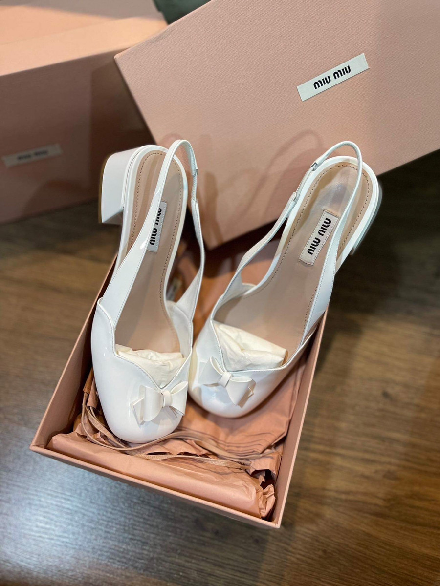 Sandal miu miu trắng nơ  sz 36 cao 5p new