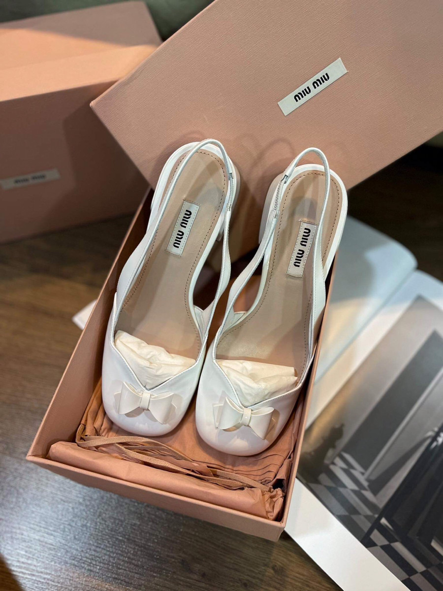 Sandal miu miu trắng nơ  sz 36 cao 5p new