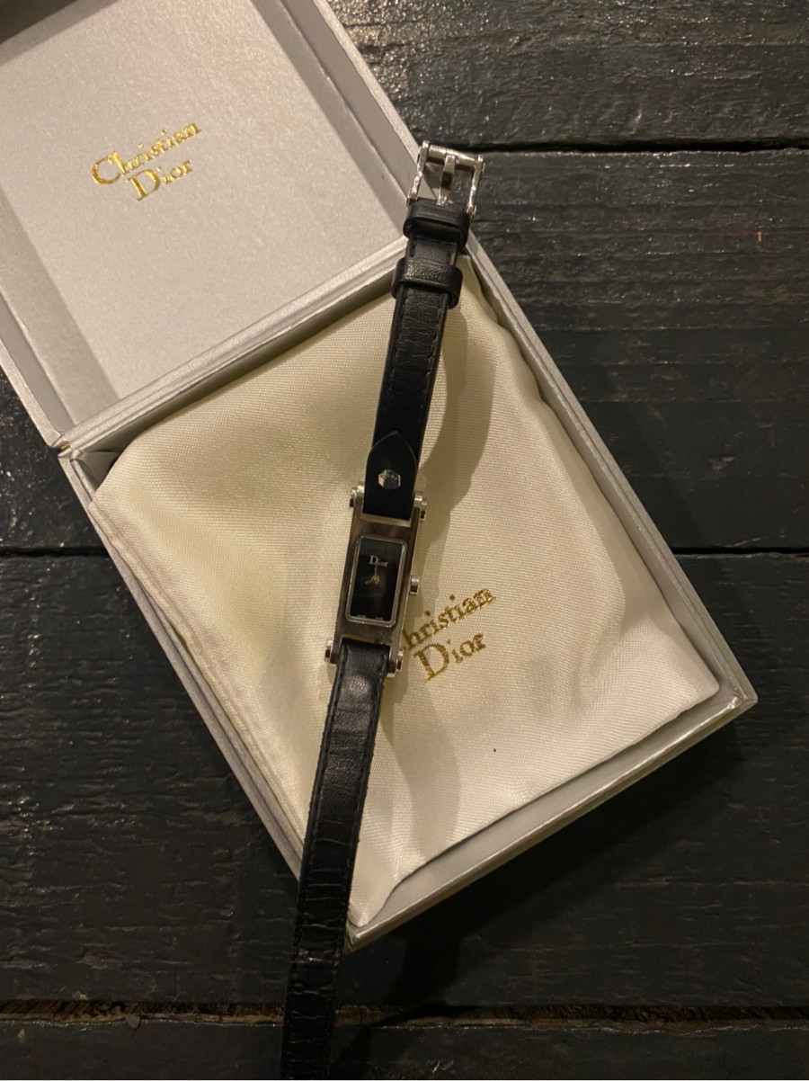 Đồng hồ Dior 66 104-100