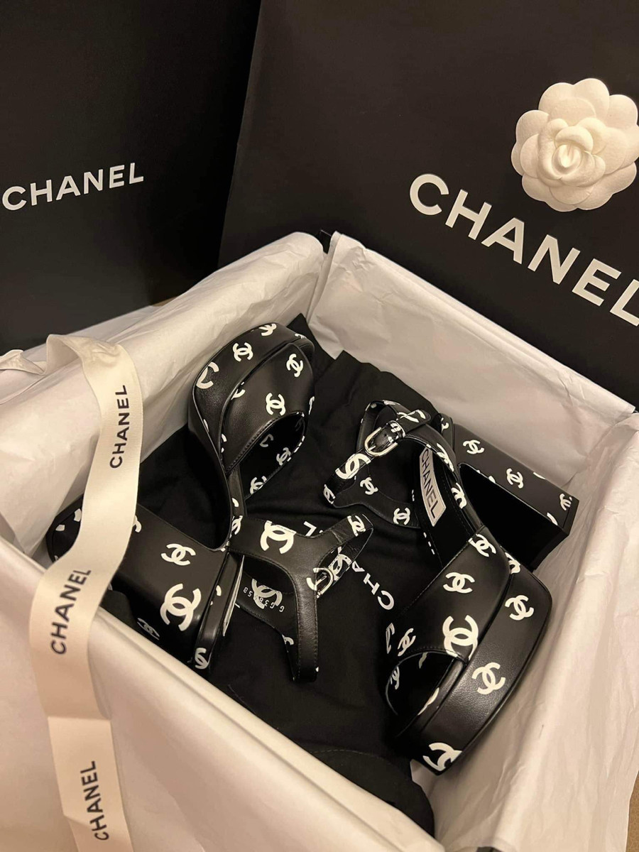 Giày Chanel New