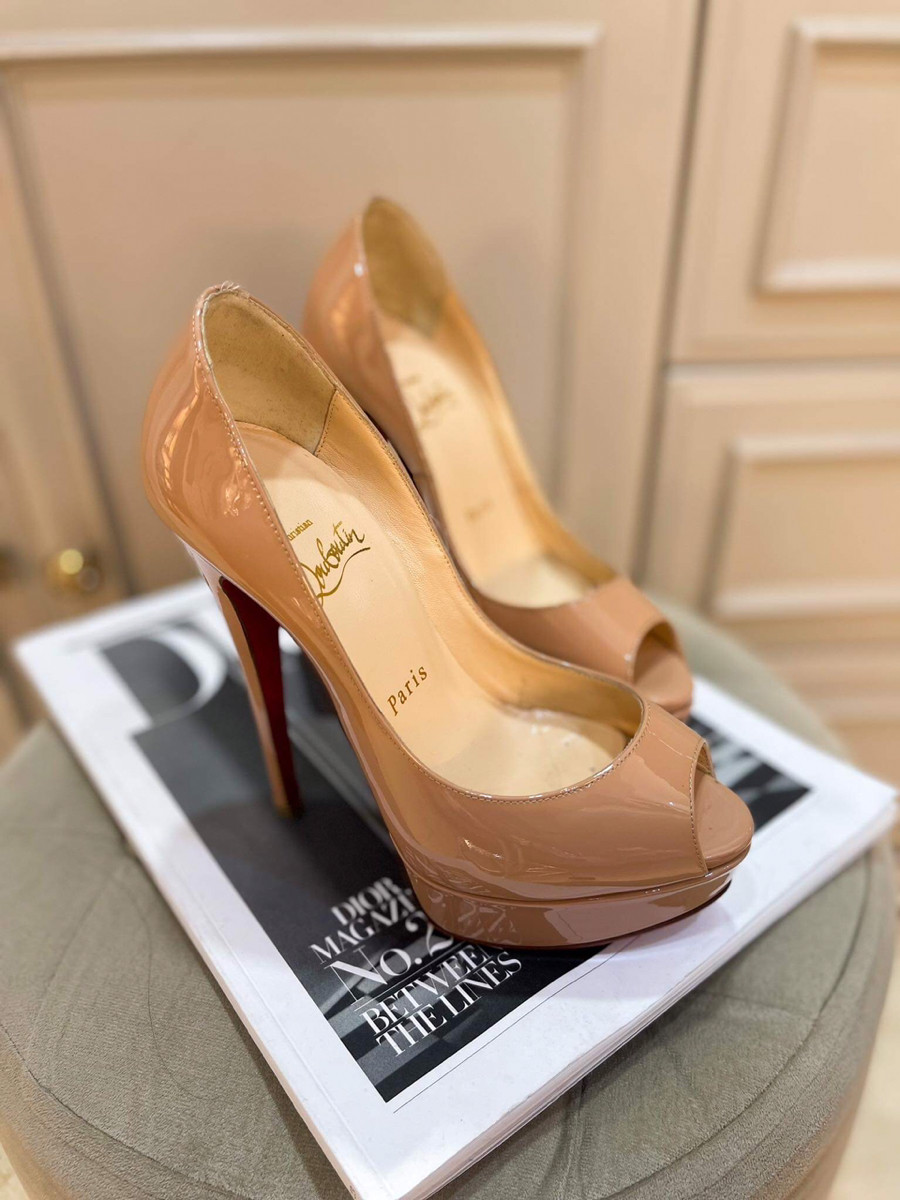 Giày louboutin nude hở mũi cao trước sau sz 35 cao 13p