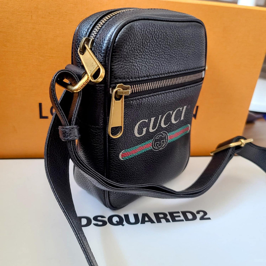 GUCCI LOGO PRINTED LEATHER MINI MESSENGER BAG