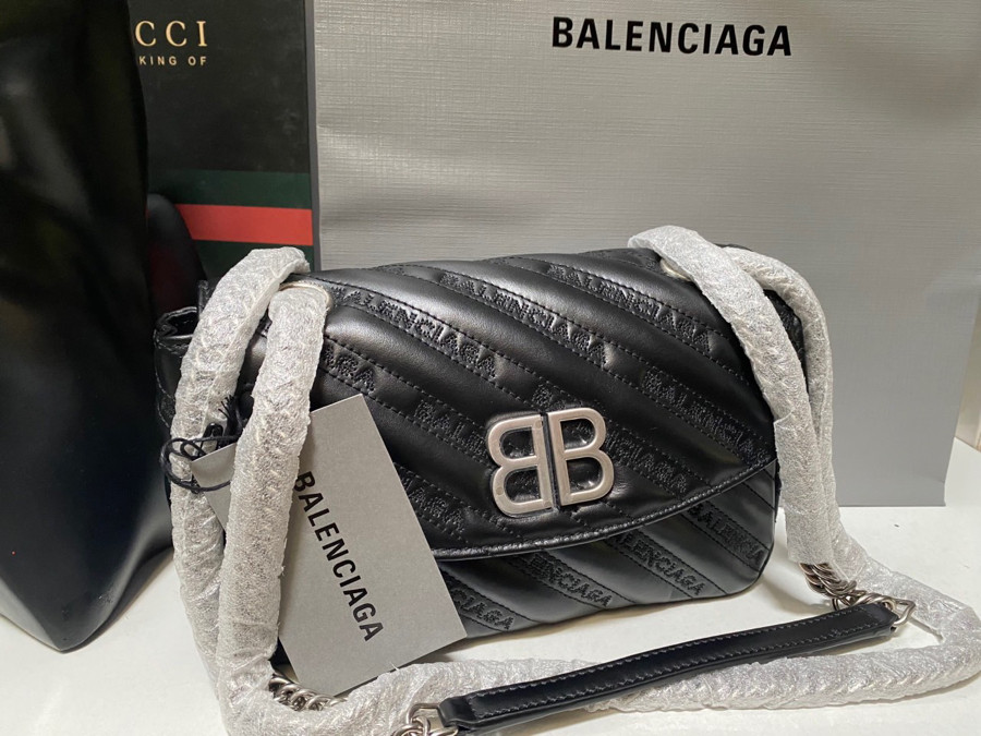 Túi Balenciaga