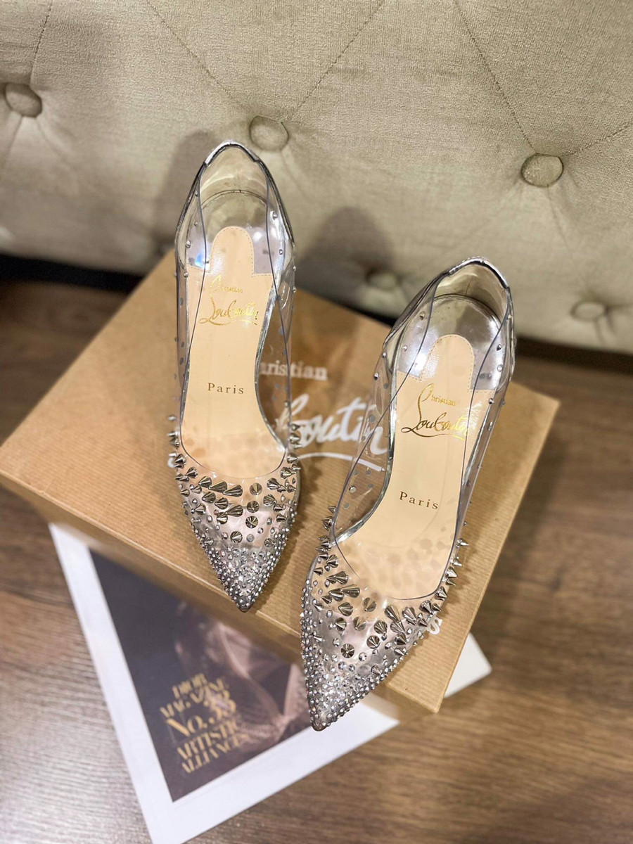 Giày louboutin trong suốt đính đinh bạc gót bạc sz 35.5 cao 10p