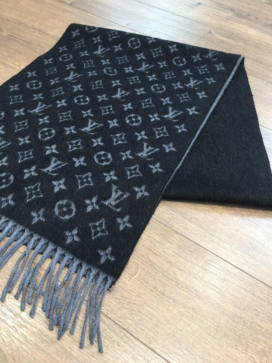 L o u i s V u i t t o n   Echarpe Monogram Gradient  Scarf Wool & cashmere Black. còn tag vải --