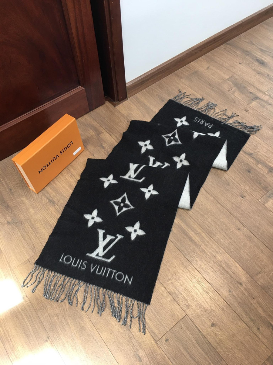 L o u i s V u i t t  o n  Echarpe Reykjavik Scarf Cashmere đen kèm box như hình ạ