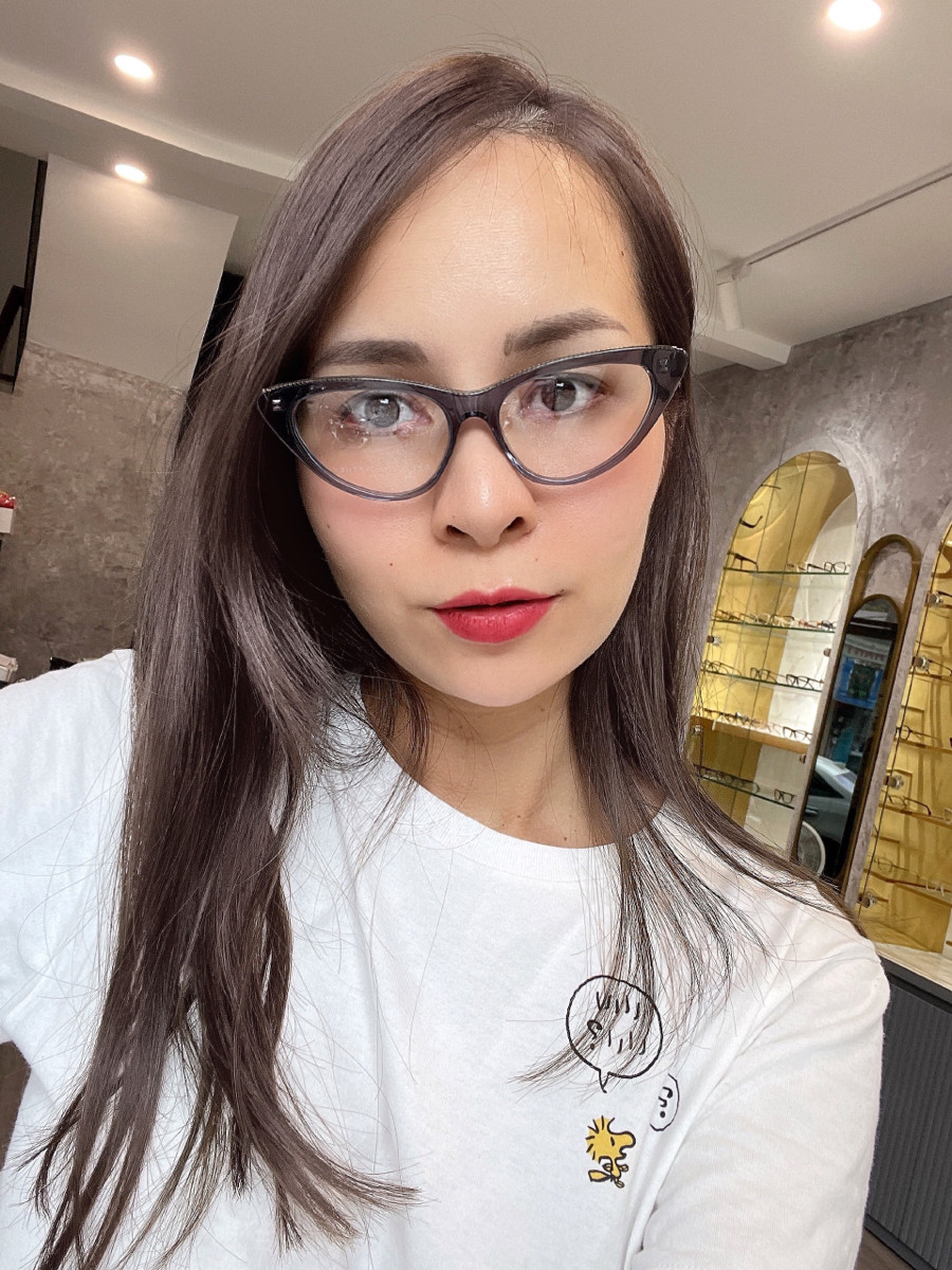 Kính cận Stella