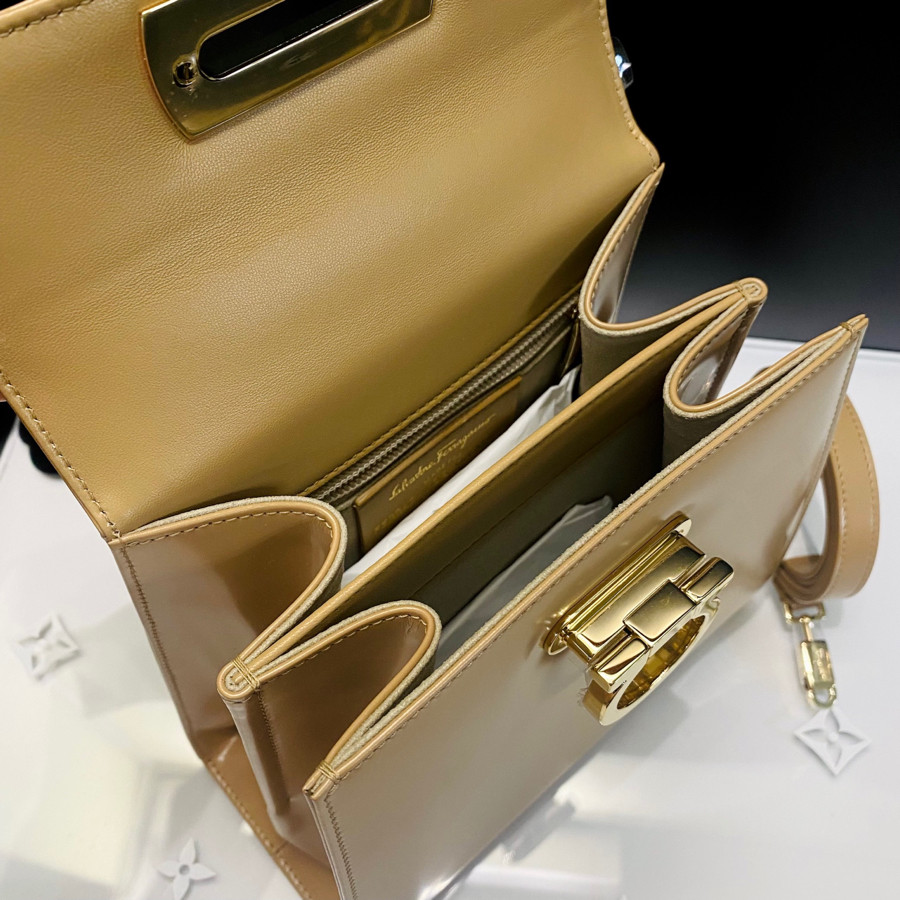 Túi Ferragamo salvatore