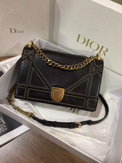 Túi dior arma đen studded khoá vàng sz 25