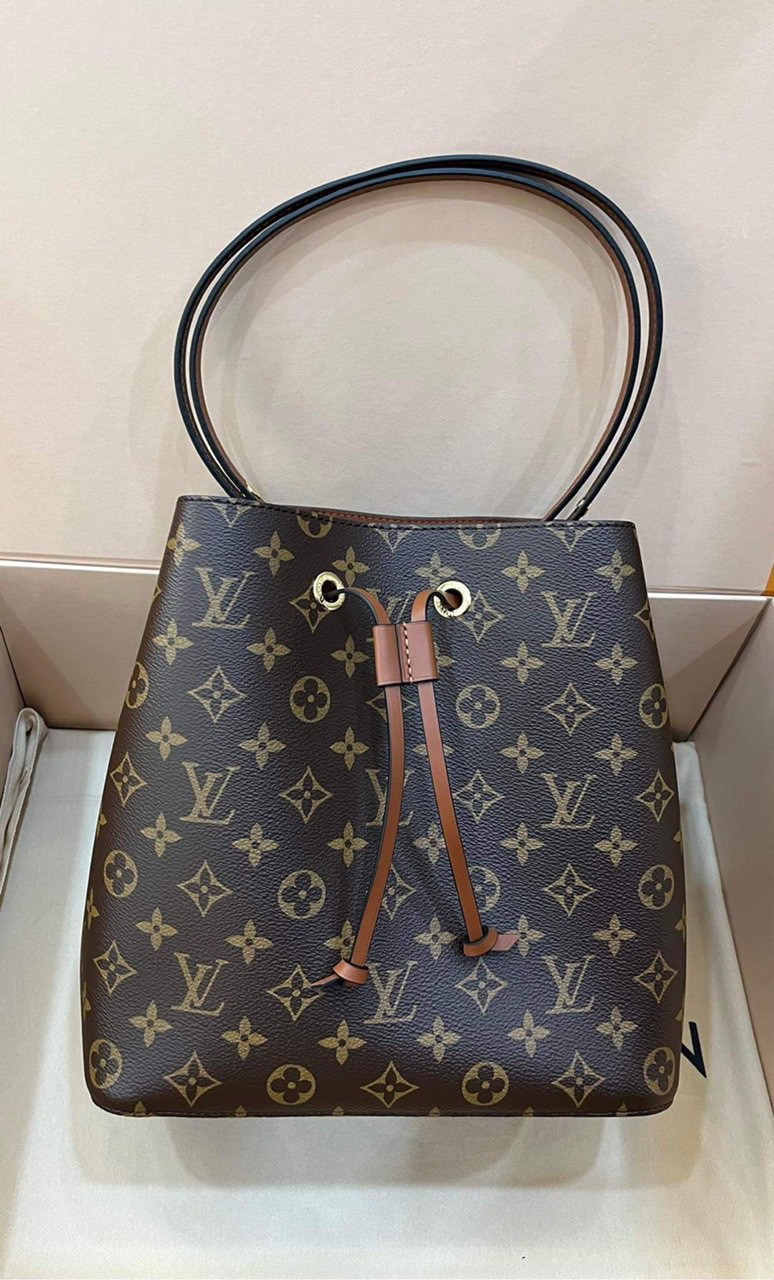 Túi Louis Vuitton