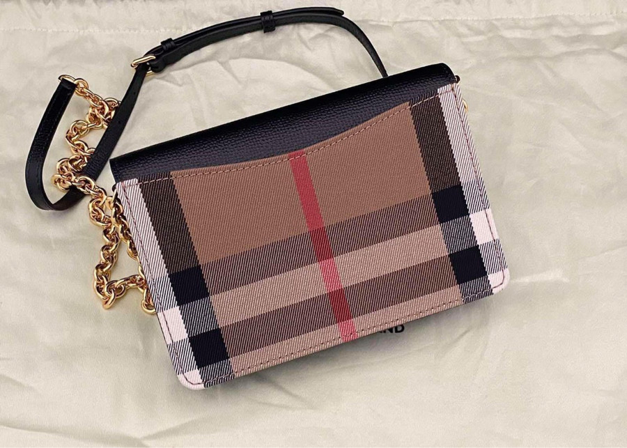 Túi Burberry