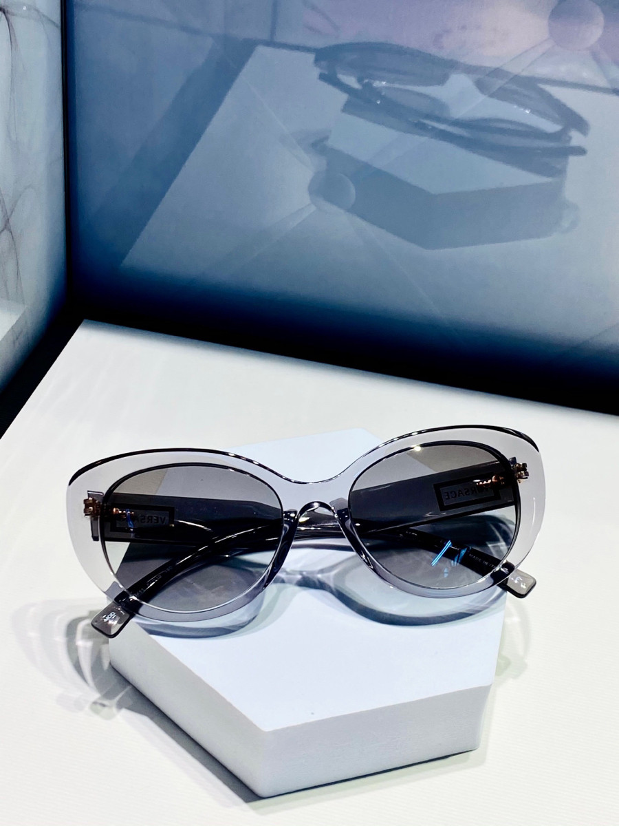Kính Versace New