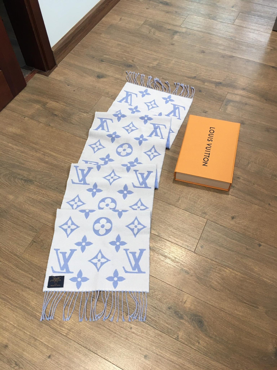 L o u i s V u i t t o n  Echarpe logomania  Scarf  100% Wool  kèm box như hình ạ .