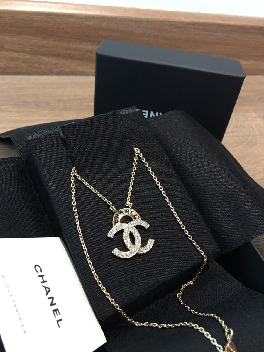 C h a n e l Coco Mark Bijou Necklace mặt siêu xinh   kèm pk như hình nhé.