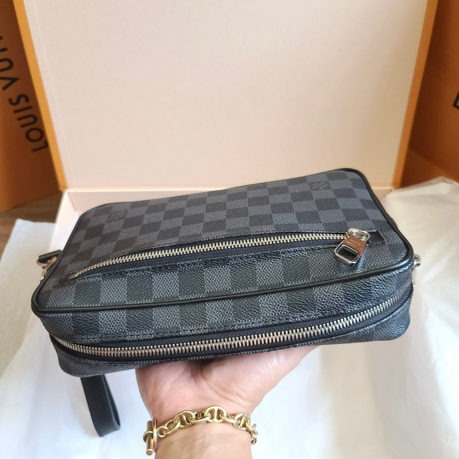 LV DAMIER GRAPHITE CANVAS KASAI CLUTCH