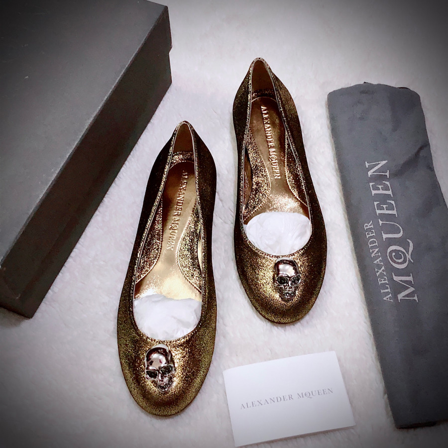 ❤Alexander Mc-Queen Gold Metallic Leather Flats with Skull sz 38,5: