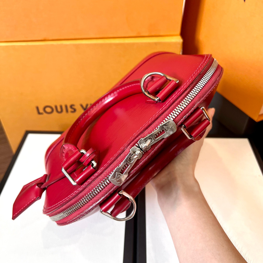 LV EPI LEATHER ALMA BB