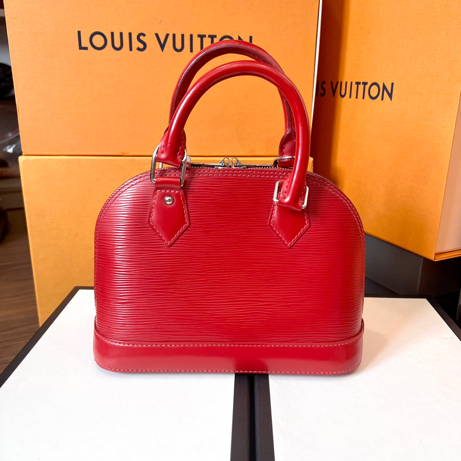 LV EPI LEATHER ALMA BB