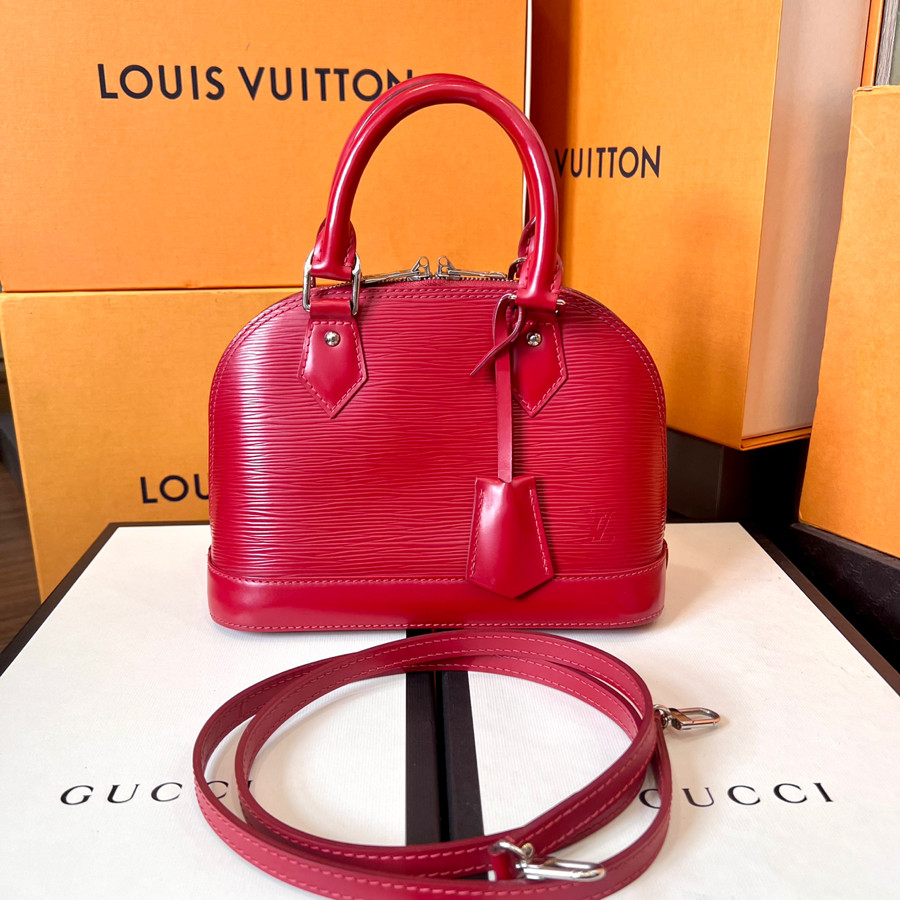 LV EPI LEATHER ALMA BB