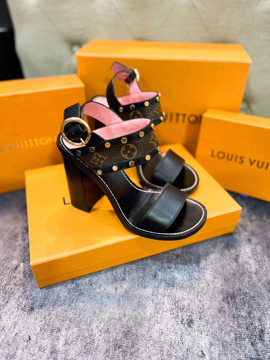 Sandal lv mono đinh cao 10p sz 38 kèm dust bill