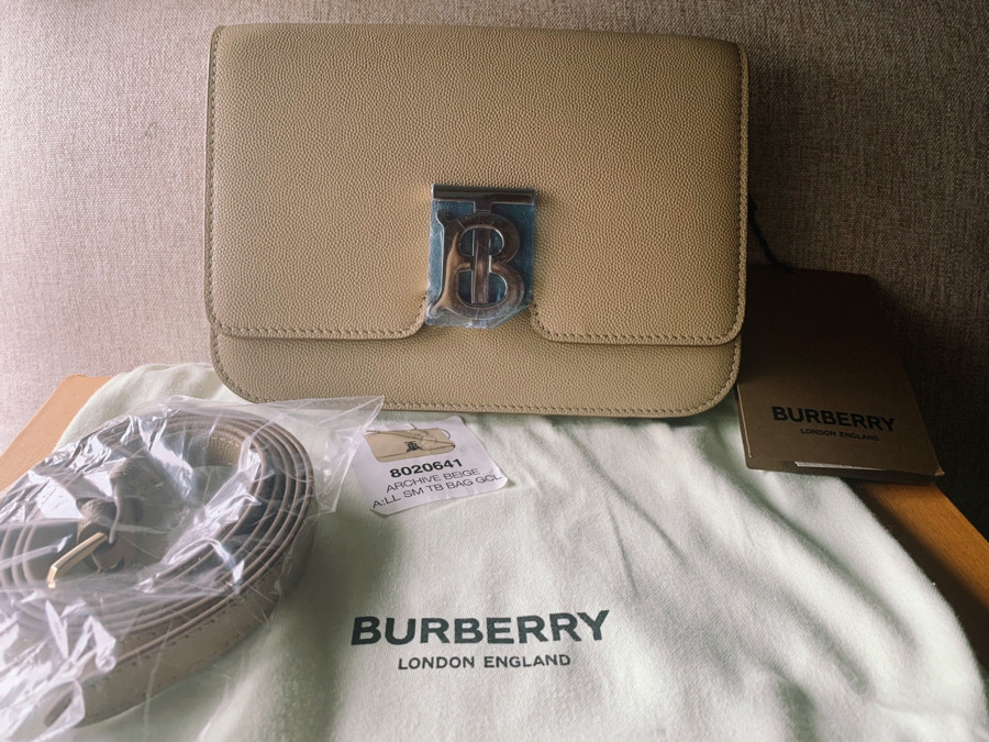 Túi Burberry TB bag